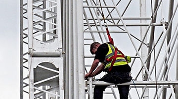 防墜器與牽引繩本質上的區別