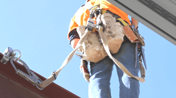 燃煤電廠濕煙囪防腐施工防墜器與安全帶的雙重守護